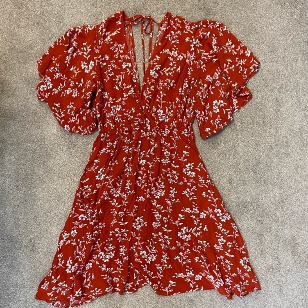 SHEIN Red Floral Print Flowy Plunge Neckline Mini Dress Size S